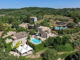 Domaine Du Clos D Hullias Hebergements 30 Pers 2 Piscines Package Mariage Laval Saint Roman Gite Avec Piscine Grand Gite Piscine
