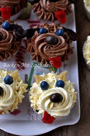 Der name kalter hund leitet sich einerseits von den grubenhunten im bergbau ab, deren kastenform an eine backform erinnert, und andererseits von dem abkühlen, heute meist im kühlschrank; Hund Cupcakes