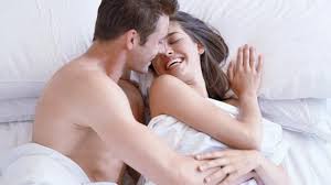 Malam pertama bisa dibilang sebagai malam yang sakral bagi pengantin baru seusai mengucap janji suci sehidup semati. Selain Malam Pertama 3 Momen Seks Ini Tak Boleh Anda Lewatkan Health Liputan6 Com