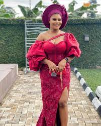 No matter what type wedding you plan to attend,traditional or white: African S Wedding Fashion Blog Shared A Post On Instagram Asoebi Styles Osas Aye Lace Gown Styles African Fashion Traditional Lace Styles For Wedding