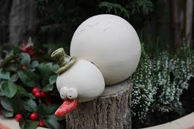 Weihnachtsfiguren Schneemann Im Sonnenschein Ein Designerstuck Von Atelier Keramixx Bei Dawanda Weihnachtsfiguren Weihnachtlich Topfern Schneemann