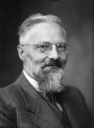 Bestand:1947 Portret van S.G. Trooster, hoogleraar in algemene geologie aan  Utrechtse universiteit.jpg