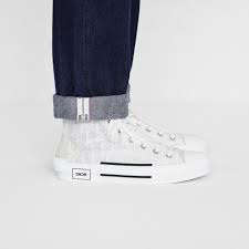 Dior b23 dior oblique high grey sneaker. B23 High Top Sneaker Dior Oblique Canvas In Weiss Schuhe Herrenmode Dior