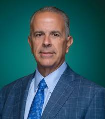 Rey Valdes's Instagram, Twitter & Facebook