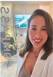 Today I’m spending a Saturday in the office stuffing letters to our owners,  announcing the rebrand we spent months working on. Selling the Elliot  residences here