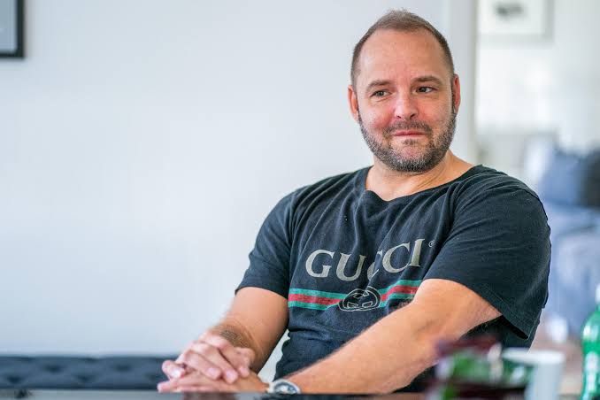 Lars Rasmussen afslører øjeblik med ekskæresten: – Pak dit lort og skrid |  SE og HØR