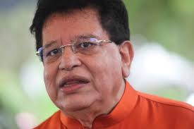 Datuk seri tengku adnan mansor greets datuk seri azmin ali at his son's wedding reception december 20, 2020. Rayuan Ku Nan Didengar Hari Ini Utusan Digital