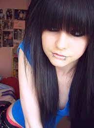 Bangs and fringes hairstyle for emo girls. 10 Attractive Emo Hairstyles For Girls Hair Trends 2014 Emo Girl Hairstyles Long Hair Girl Girl Hairstyles