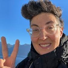 Leah Gregg's Instagram, Twitter & Facebook