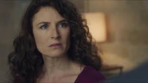 Clotilde armand is a french woman aiming to change the face of local politics in romania in a system marked by corruption. Ici Tout Commence Ce Qui Attend Clotilde Apres La Mort Tele Star