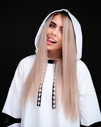 Carina Diazz – Telegraph