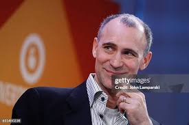 24 Mondelez Present Photos & High Res Pictures