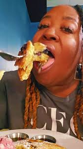 Best Pancakes EVER in St.Louis Missouri #pancakes #stlouis #foodtiktok  #blacktiktok #mukbang #viral #trending