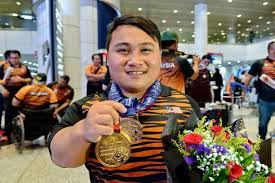 After earning the best lift of 228kg in the men's 72kg powerlifting event, bonnie bunyau gustin became malaysia's first gold medalist at tokyo 2020, defeatin. Bonnie Nicely Primed For Medal Assault At Tokyo Paralympics Sports Fitness The Vibes