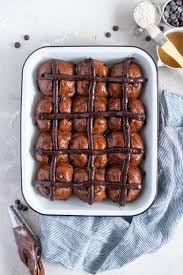 Dark Chocolate And Cardamom Hot Cross Buns With Chocolate Pastry Cream Cross Recipe Hot Cross Buns Chocolate Pastry Hot Cross Buns Recipe