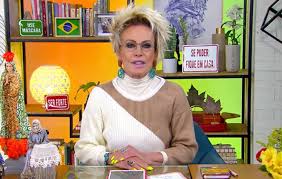 Vacinada com duas doses da vacina, ana maria está bem e apresenta sintomas leves. Ana Maria Braga Critica O Governo Bolsonaro Apos Recusa De Vacinas O Fuxico