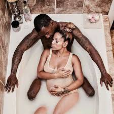 First, there were floral crowns. Owanbe Parries On Twitter Getbodiedbyj Butlerboy29 S Bathtub Maternity Shot Would You Have This Legendary Maternity Shot With Your Partner Photo Chelbylynnn Https T Co Aiveohiarw
