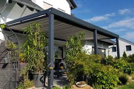 Eine terrassenüberdachung erweitert den tatsächlich genutzten wohnraum ins freie und ermöglicht es ihnen, die terrasse das ganze jahr über zu nutzen. Terrassenuberdachung Mit Montage Oder Als Bausatz