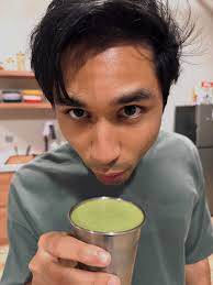 Matcha stock running low so i might op for hojicha soon. This week is all  about the new studio updates. Flooring, doors and glass partitions. Fun  fact: meta offices look alike in