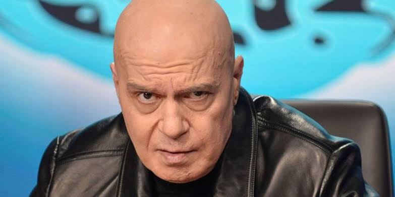 Слави Трифонов с остър натиск към Демерджиев: Къде са фактите за  „Петрохан“? | България | Town.bg