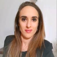 100+ perfiles de «Célia Vera»