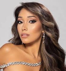 Calle Arriba de Aguadulce presentó a su Cielo, reina del Carnaval 2026