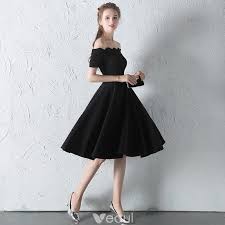Modest Simple Black Graduation Dresses 2018 A Line Princess Off The Shoulder Short Sleeve Backless Knee Length Formal Dresses Black Graduation Dress Simple Dresses Prom Dresses For Teens