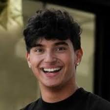 Summer Benedict's Instagram, Twitter & Facebook