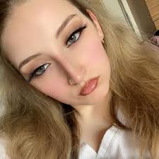 Mackenzie Eslinger in people