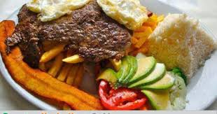 Bistec A Lo Pobre Peruano Bistec A Lo Pobre Peruvian Dish Peruvian Recipes Peruvian Dishes Food