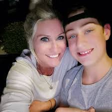 Roger Seward's Instagram, Twitter & Facebook