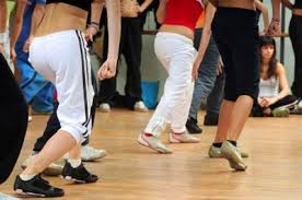 Hip hop dance tutorial for beginners on how to do 3 simple dance moves. Hip Hop Dance For The Complete Beginner