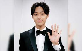 Congrats in advance to our boy!! Lee Do Hyun Handsome Maximum With A Charming Smile On The Red Carpet