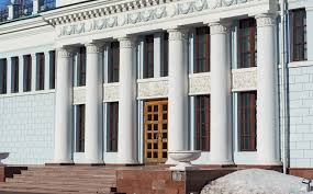 Войны 1812 город принял большое количество беженцев, здесь разместился ряд департаментов сената, др. Kazanskaya Arhitektura Sovetskogo Perioda Ar Deko Neoklassika Stalinskaya Eklektika Inde