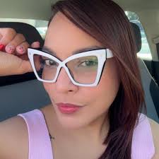 Yaz Antonetti updated her profile picture.