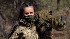 Meet Ukraine's New War Hero: Sniper 'Charcoal', A Modern-Day 'Lady Death' |  Marca