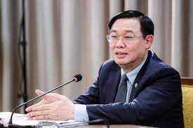 Gia đình hiện tại, bà là phu nhân của vương đình huệ , ủy viên bộ chính trị , chủ tịch quốc hội việt nam , nguyên phó thủ tướng kiêm bí thư thành ủy hà nội. Ong VÆ°Æ¡ng Ä'inh Huá»‡ Ha Ná»™i Pháº£i Táº¡o Ra Chuyá»ƒn Biáº¿n NgÆ°á»i Dan Tháº¥y Ä'Æ°á»£c Vnexpress