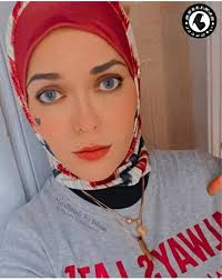 Sister Tori revert to Islam Ma shaa Allah this is her revert story. Allahu  Akbar.