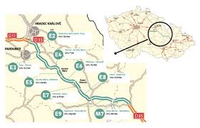 Záběr z nehody na d35, způsobené zvlněnou vozovkou. Skupina Cmzrb Pomaha S Pripravou Dalnice D35 Cmzrb