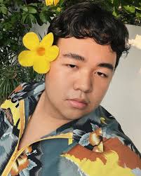 Pretty 🌼 boi 🌼 alert ⚠️