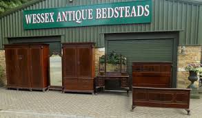 It makes the perfect addition to a mid century modern or contemporary bedroom or living area. 1920s Carved Mahogany Bedroom Suite 642062 Sellingantiques Co Uk