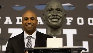 Vikings' offense to carry load