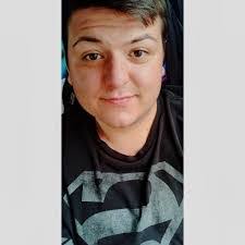 Donna Wiedeman's Instagram, Twitter & Facebook