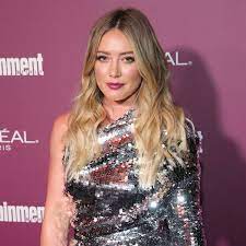 Von lauren piester apr 21 isaac aptaker and elizabeth berger of this is us and love, victor, and original himym creators. Relive How I Met Your Dad The Failed But Legendary Himym Spinoff Starring Greta Gerwig E Online News Wwc