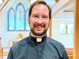Supreme Court Justice Clarence Thomas addresses Christendom College grads
