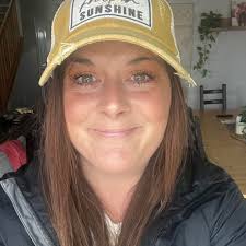 Bars with live music in Seaside for 40th birthday celebration?