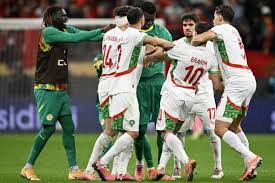‫محمد السادس يعفو عن المشجعين السنغاليين المعتقلين في المغرب | اندبندنت عربية‬&lrm;