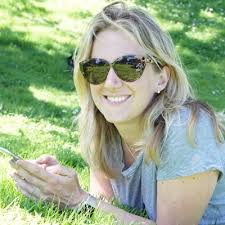 Regina Ernst (@reginame48)