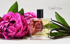 Scientists differ on the number of species that can be distinguished, ranging from 25 to 40. Odore Mio Peonyssimo Eau De Toilette Natural Peony Perfume Spray Odore Mio Perfumes
