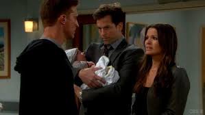 Ashley et abby ne comprennent pas ce qui s'est passé ; Site Sur Les Feux De L Amour Tu Veux Des News Sur Les Feux De L Amour Et Bien Viens Lire Sur Mon Blog Le Resume Des Episodes Usa Actuellement Diffuses Tu Retrouveras